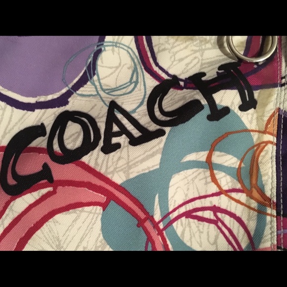 Coach Poppy (Authentic) - Picture 2 of 4
